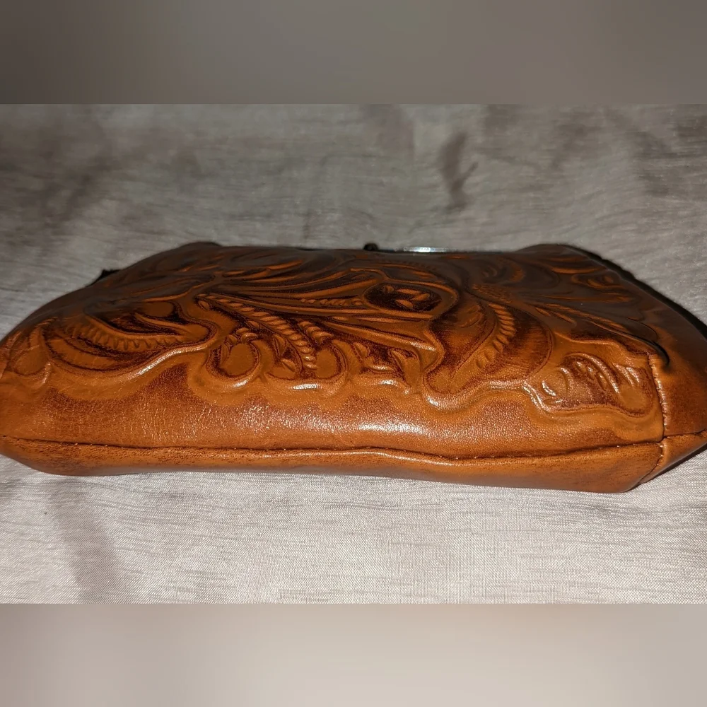 Patricia Nash tolled Savena leather wristlet.